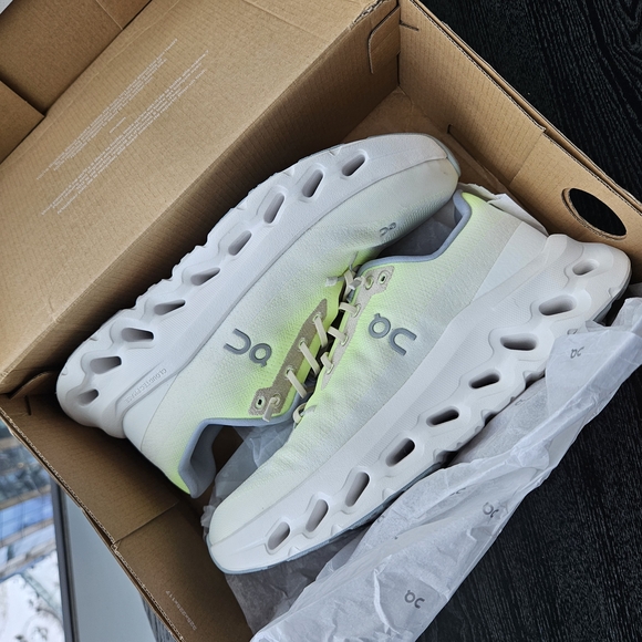 On Running Shoes - On Running White and Lemon Cloudtilt Athletic Sneakers - Size 9.5